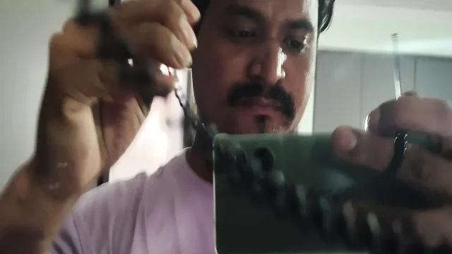 Sabse ganda ladka bathroom mein jakar apni bhabhi ki chaddi Ko dekha