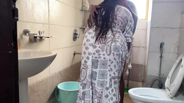 stepson saw MILF Saara naked after shower and couldnt hold his cock away from her wet cunt