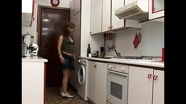 Slutty Teen Eat the Big Hard Cock of Her Stepfather in the Kitchen