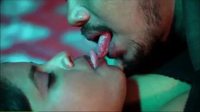 Tharki Bhabhi Ne Liya Land Ka Measure Aur Apne Gand Mein Dalwa Liya Clear Hindi