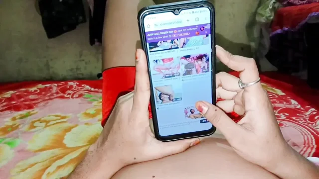 Desi Xxx Indian bangali girl Sanjana Bf dekh kar apni chut me dali hath full