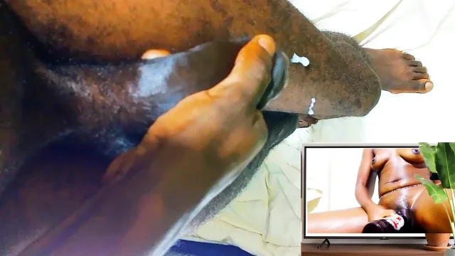 7inch cock masturbating while watching wet and hot pussy masturbating