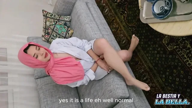 Muslim Virgin Meets a Cock for the First Time and Sucks Me off and Shoves It in