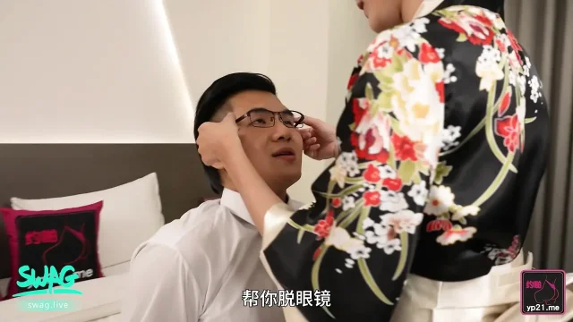 Hook up with Asian petite and making her swallow my cum