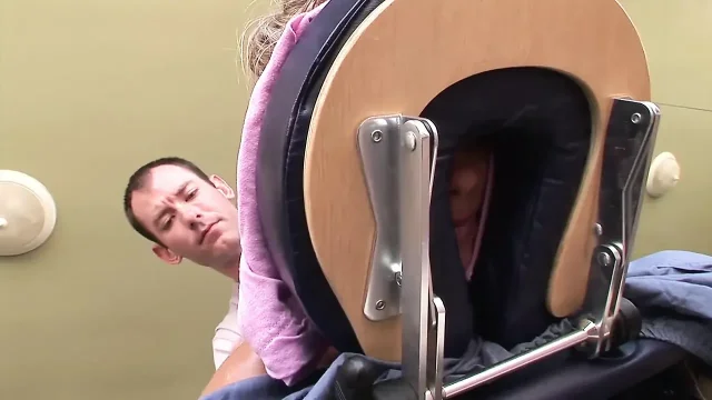 Dirty masseur gets off with his blonde client
