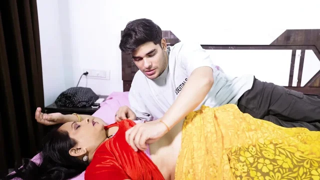 A HOUSE OWNER FUCKED HER MADE REAL HOME MADE HARDCORE SEX