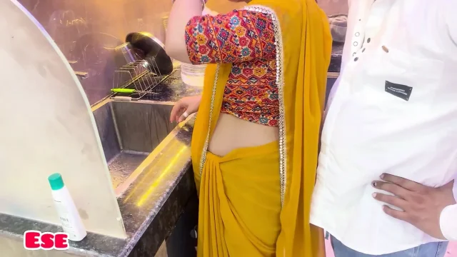 Naukarani Ki Behan To Ussey Bhi JADA Maaldaar Nikli