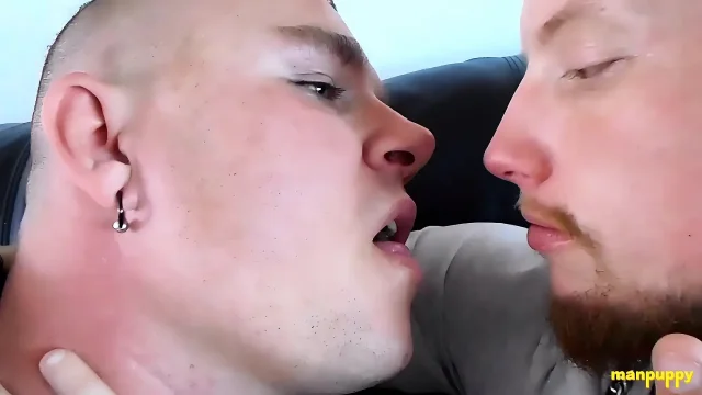 ManPuppy JC Dickerson Moans As Leo Blues Tongue Bulges His Cheeks And Fills His Mouth