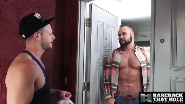 Barebackthathole Muscular Gays Brian Bonds and Damien Kilauea Bareback After Rimjob
