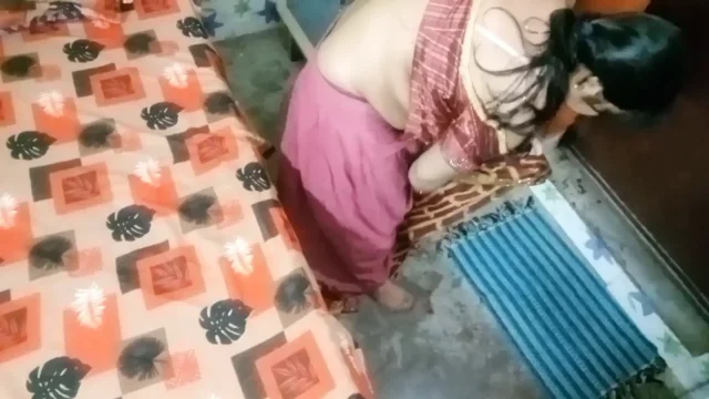 Bhabhi ne sara pani nikal diya