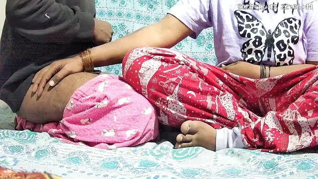 Up Indian dasi bahabi and Dewar doggy style sex