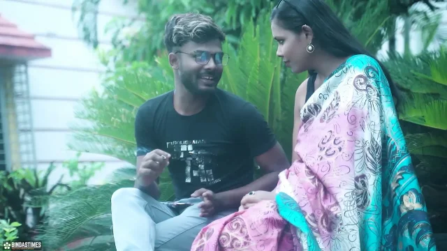 Desi Girlfriend Wants to Try First Time Sex with Boyfriend