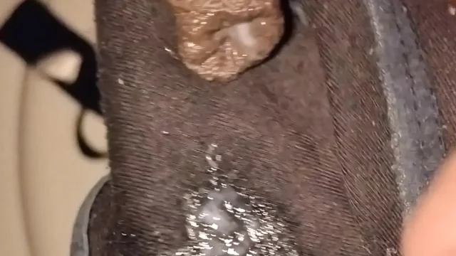 Jerking off on my best friends moms bra and inner wear
