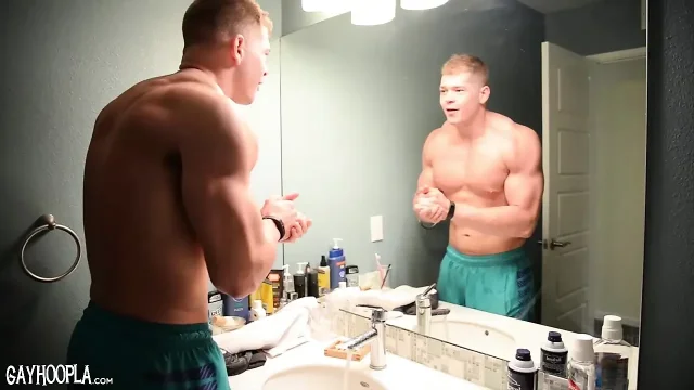 Blonde Muscle Stud Miles Houston