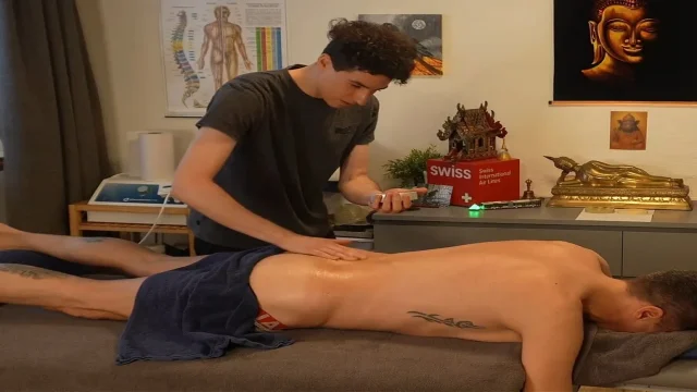 Straight handyman gets sexually seduced by sexy masseur