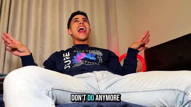 College Student Comes Home to Jerk off