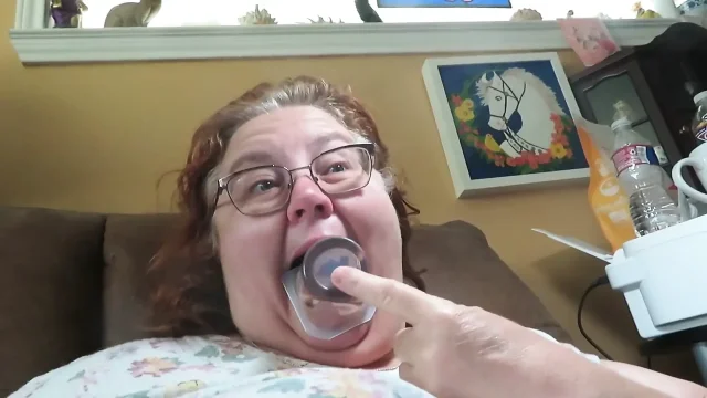 Eatting my pudding cup for you feeders