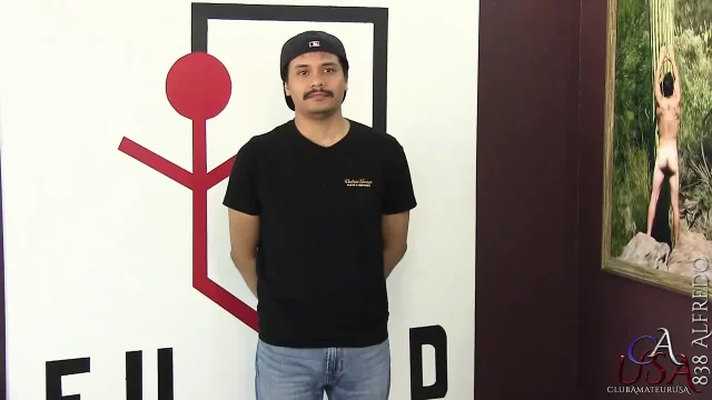 Fit Homo Alfredo Jerks off His Massive Dick