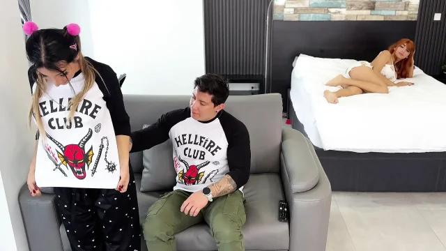 Cheating while watching Stranger Things He fucked her girlfriend and