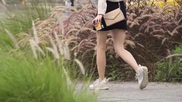 Mdag-0009 Street Hunting Slender Pretty Stewardess Enjoys the Strained Pleasure