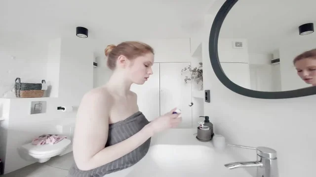 Arielka Morning Pee and Shower