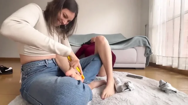 Giant Fetish and Tickling Lesbians