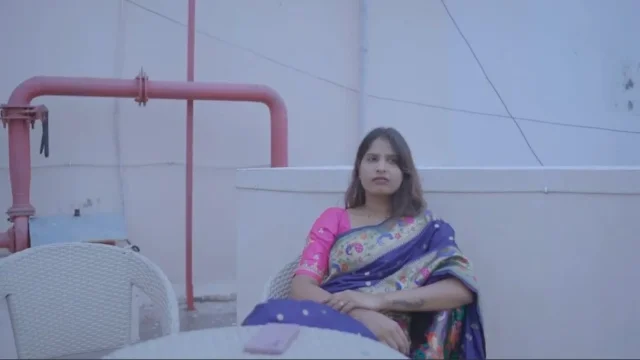 Ghar ke naukar ne malkin ko ghodi bna kar choda