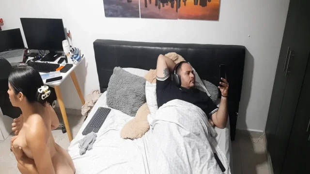 urge my boyfriend to have sex