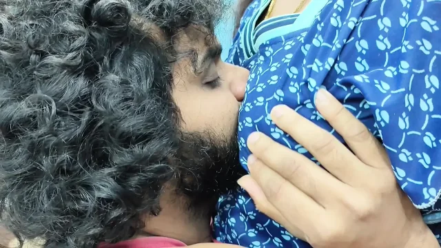 Nighty romance part - 1 Vaishnavy and Sharun Raj hot romance in nighty bedroom scene