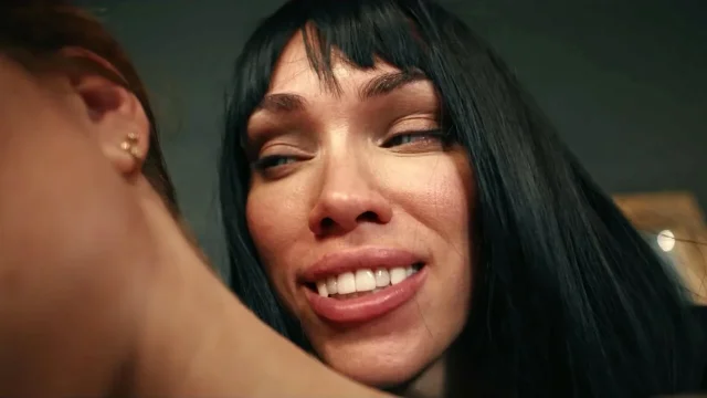 Octokuro Cosplays Vampirella - Horny Lesbian Vampire with Huge Tits Mesmerizes