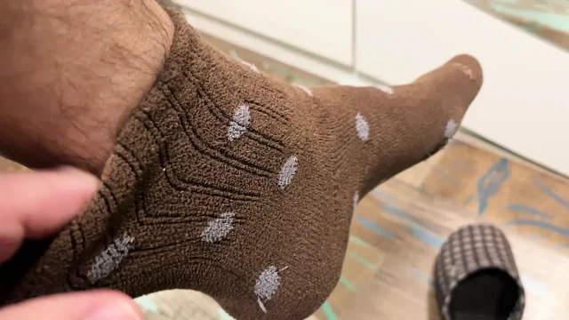 Earl Smile - Hairy Body with Brown Patterned Socks