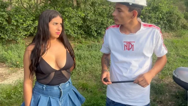 COME ON I SHOW YOU HOW TO FUCK IN A CAR I fuck stranger in exchange for repairing my car