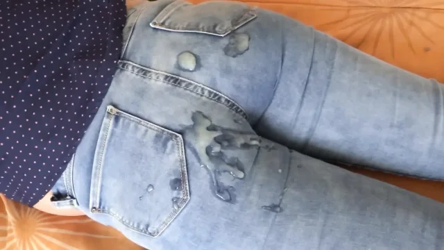Step Mother Is Happy Feeling Stepson's Friends Huge Cocks in Her Big Ass Big Cumshots Milk