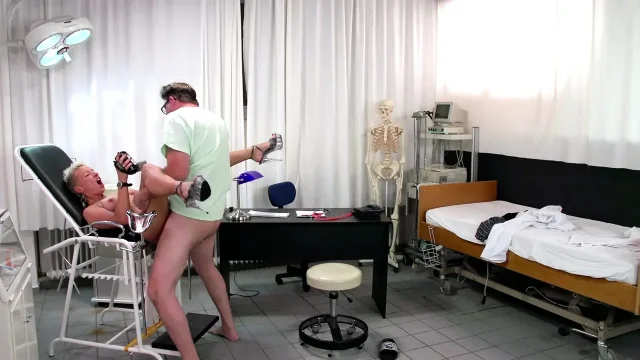 Mandy Mystery Hot Fuck with Her Doctor