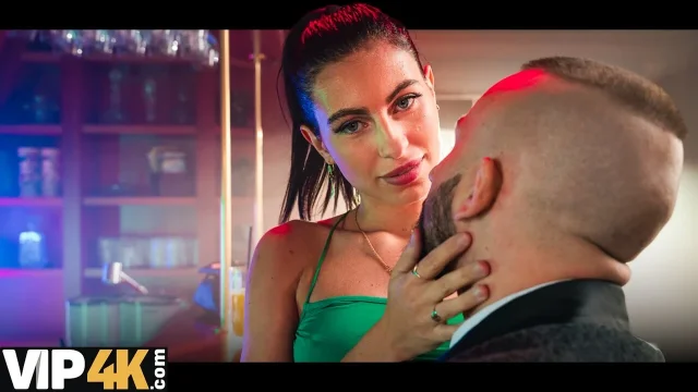 VIP4K Anal sex fantasy came true in the bar