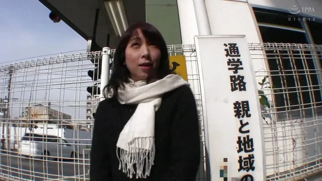 H053g01 a Good Wife with Sexless Items for More Than Ten Years