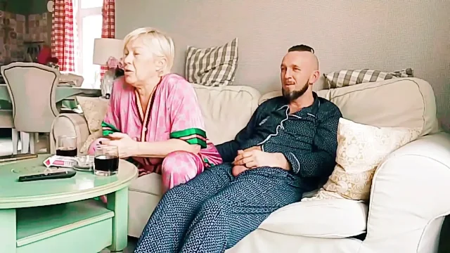 Taboo sex Stepmom watches movies and I her mouth