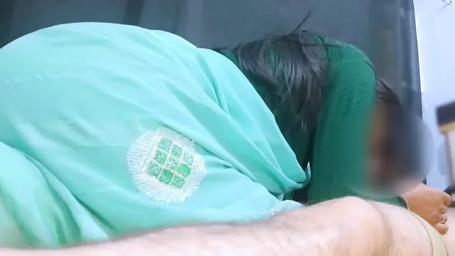 Horny Bhabhi said Fuck me baby please eat me up cute indian bhabhi