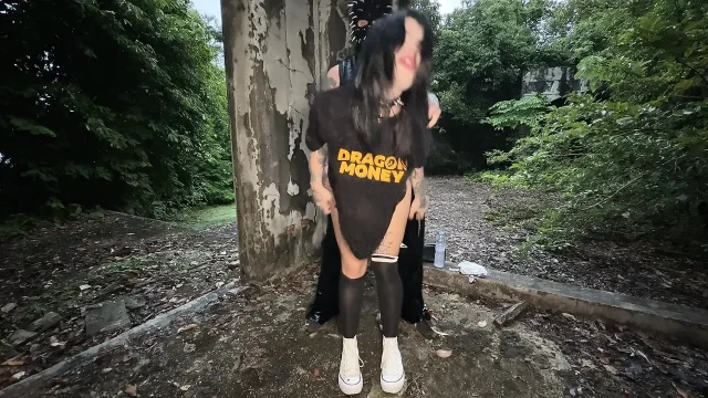 A Date with Altgirl Ended with Hard Sex and a Deep Blowjob in an Abandoned Place
