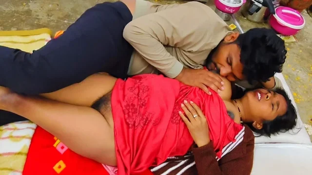 New marriage beautiful young couple desi village hot sex movies in hindi voice -