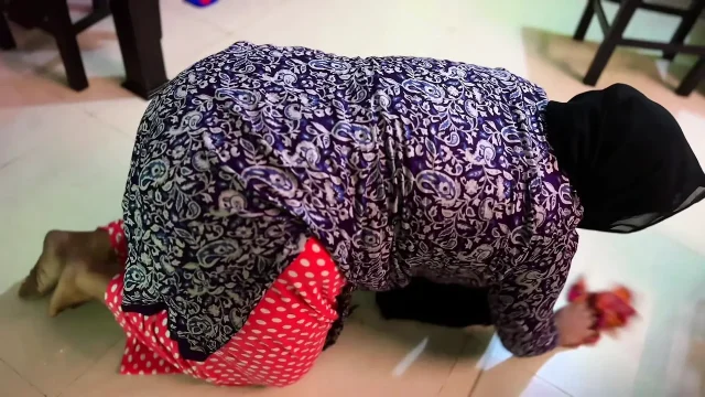 The Beautiful Hot Malaysian Muslim Hijab stepmother gets stuck inside the tea