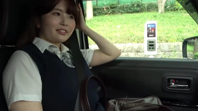 Misuzu - H-Cup Big-Breasted Woman Who Likes Older Men Half In Half Out