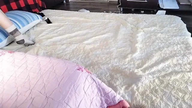 Amateur wife doing hairy yoga hairy babe big ass big tits