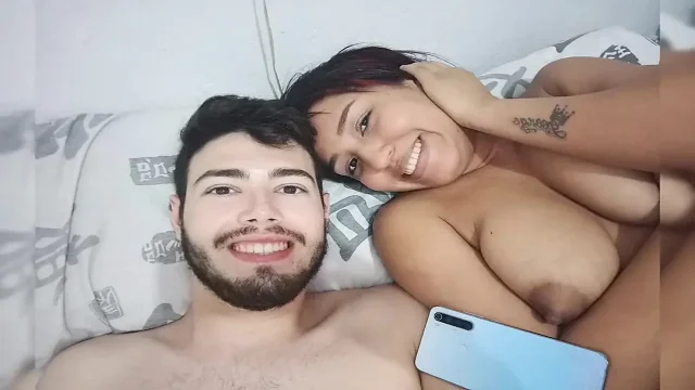 18 year old brunette big saggy tits from New York United States fucking her