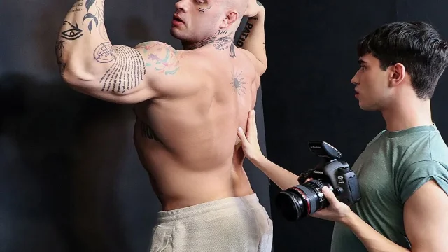 Cute Boy Seduce Athletic Man With Huge Muscles feat Rob Quin Davin Strong