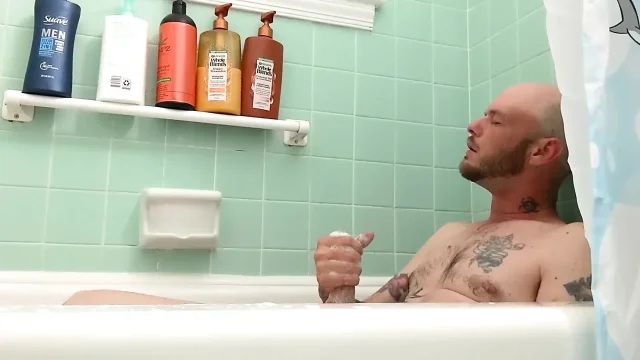 Jerking in the Bath Tub