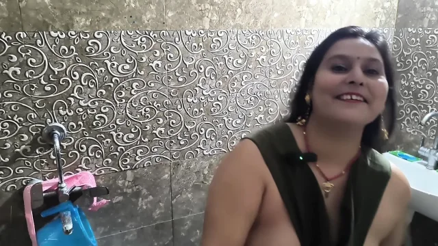 Step daughter seduced her step dad to fuck her pink pussy cum inside vagina