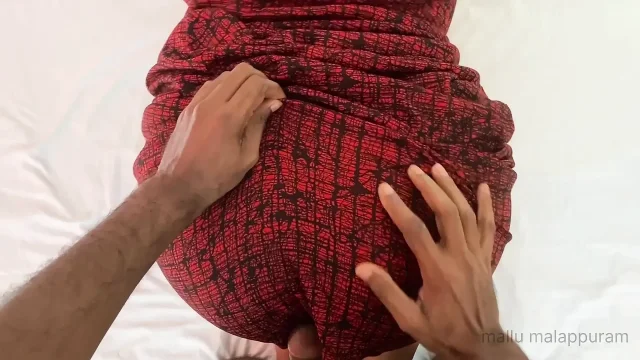 Mallu Husband Massages Muslim Wifes Ass And Fuck Her In Doggystyle Blowjob