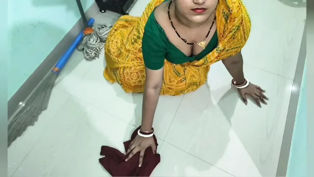 Sexy Indian Maid fucked by her boss - Hindi Audio Sex