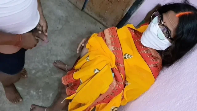 Horny Indian Bhabhi Gets